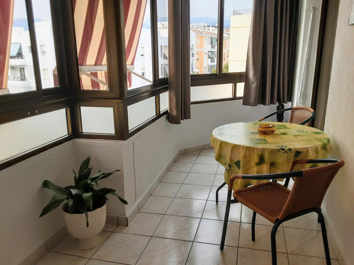 Apartamento Centro De 内尔哈 外观 照片